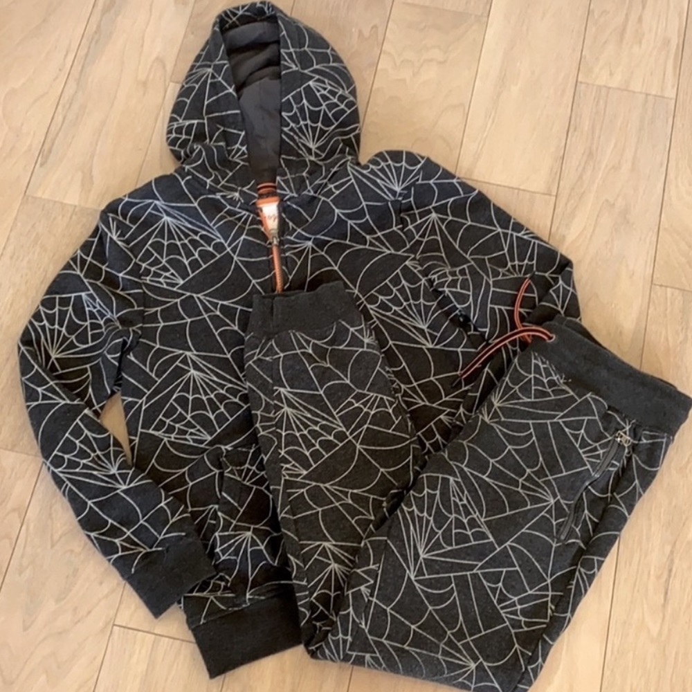 Cat & Jack Boys Spiderweb Sweatsuit Hoody Joggers Outfit SZ 12-14 Halloween